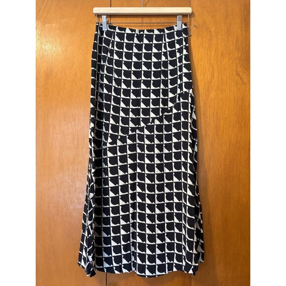 ZARA BLACK & CREAM GEOMETRIC PATTERN SLIT SKIRT, SIZE: XS, LIKE NEW - Picture 8 of 9